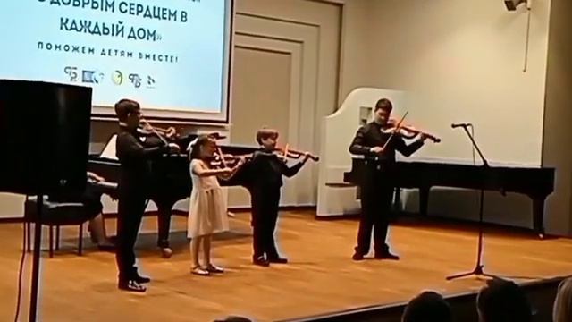 К. Сен-Санс  «ЛЕБЕДЬ» смотреть онлайн