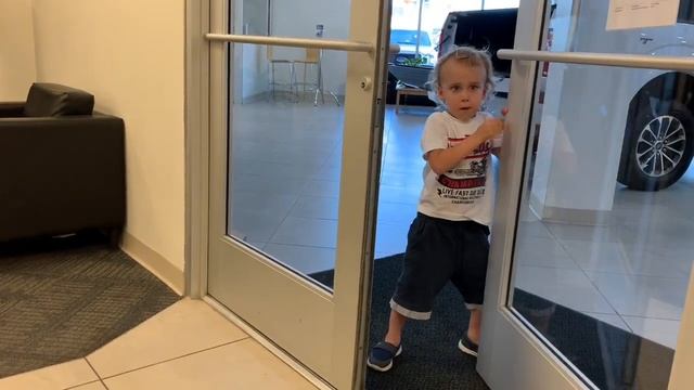 2и День в Америке выбираем ПИКАП на DODGE и FORD