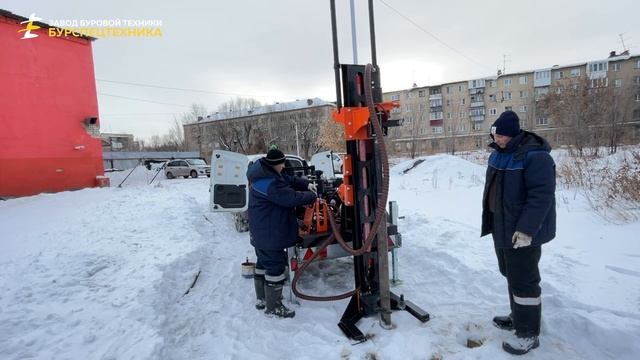 Испытания малогабаритной буровой установки ГБУ 30Л. Зимнее бурение (колонковая труба). Видео от ЗБТ