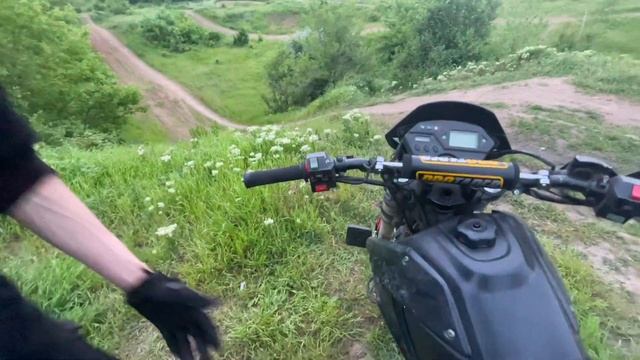 Sur on VS Enduro / Катаемся на кроссовой трассе смотреть онлайн