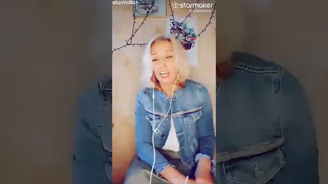 Плачет девушка в автомате. смотреть онлайн