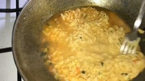 ПАЧКА НА ПРОКАЧКУ #6 - КРАСНЫЙ ДОШИРАК С ГОРЧИЦЕЙ / КАК ВКУСНО ПРИГОТОВИТЬ ДОШИРАК