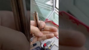 сломалась фурнитура на алюминиевом окне заменили угловой переключатель ножницы заработали #stublin