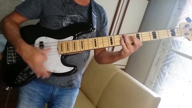 SLAP - Fender Jazz Bass American deluxe 5 strings смотреть онлайн