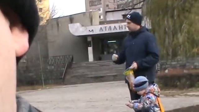 Кормят голубей смотреть онлайн