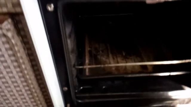 Лайфхак с газовой плитой или как заставить закрываться дверцу духовки!!! смотреть онлайн