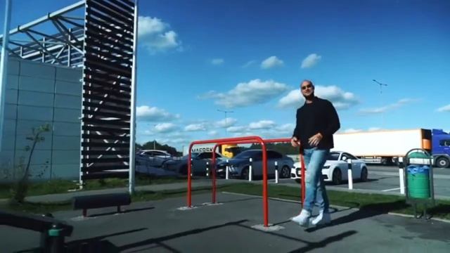 Упражнения для водителей от Василия Смольного. Зарядка на спортплощадке М-11