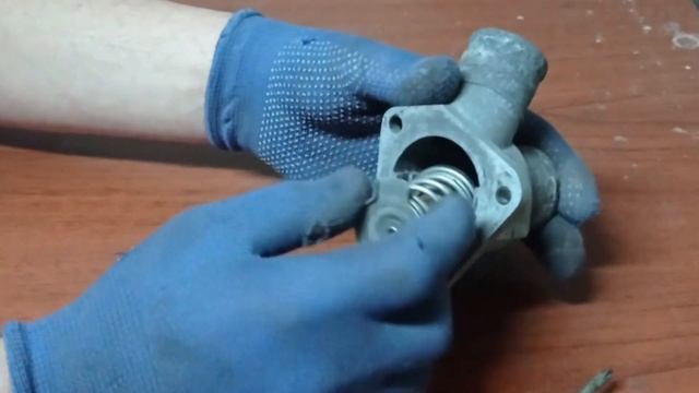 Как экономить на замене термостата Лада Калина #лада_калина #термостат #ремонт смотреть онлайн