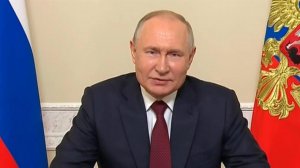 В. Путин в режиме видеоконференции пообщался с семьями, награжденными орденом «Родительская слава»