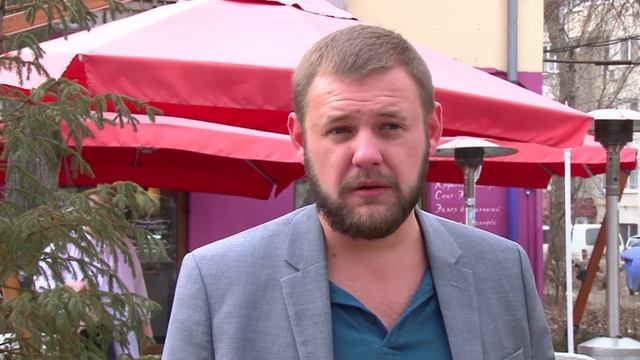 Коммунальщики работают круглосуточно: ночной демонтаж вывески смотреть онлайн