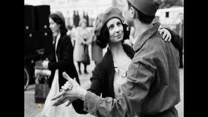 "Городок провинциальный.." Музыка -П. Тодоровский, Слова - Г. Шпаликов. Исп.- Т. Рехельс