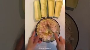 Запечённые фаршированные кабачки