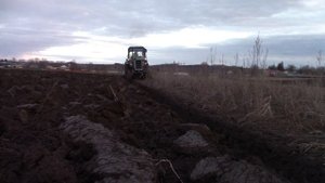 Весенняя пахота 2021 Трактор мтз 82 и плевать 3.30