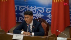 Адахан Мадумаров покинул заседание комитета Жогорку Кенеша