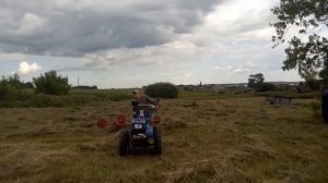 Сенокос мотоблоком 2019. Ворошу сено граблями солнышко .