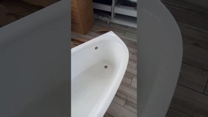 Угловая акриловая ванна 150х100 см