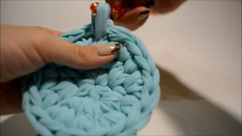 Вязание из трикотажной пряжи крючком Корзинка корзина из трикотажной пряжи Как вязать корзинку