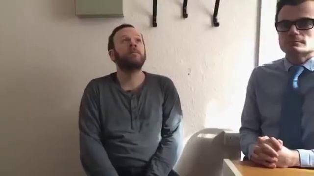 Отец 4 х дочек в первый раз слушает тишину смотреть онлайн