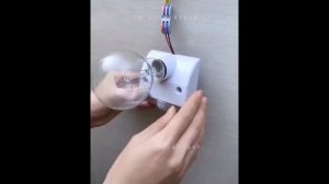 Автоматическая лампочка (светильник) с датчиком движения