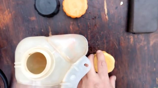 Таврия "Проверка крышки расширительного бачка" смотреть онлайн