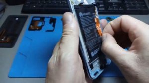 Разборка и замена дисплея Huawei Honor 10 Lite