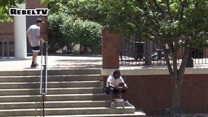 Отрезаю наушники на улице!!! Пранк! / Cutting Peoples Headphones Prank (RUS)