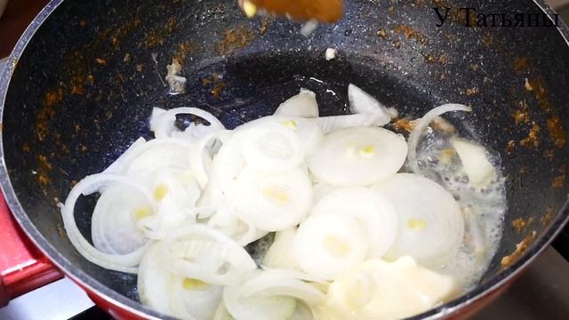 Что приготовить на ужин? КУРИЦА с ГРИБАМИ в СМЕТАННОМ СОУСЕ на СКОВОРОДЕ