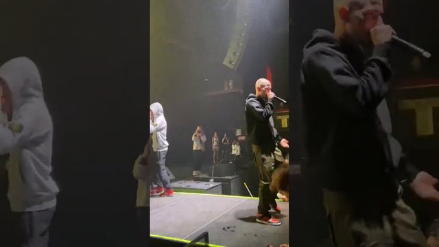 FRIENDLY THUG 52 NGG исполняет грязь на сцене