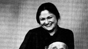 НЕИСТОВАЯ ДИНА ВЕРНИ