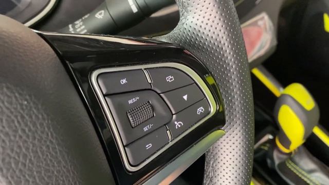 2020 SWM G01 FF Walkaround- China Auto Show（2020款斯威GO1 FF，外观与内饰实拍） смотреть онлайн