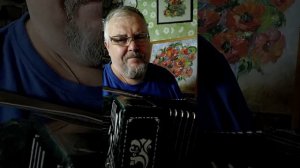 Гармонь. Мелодия песни ,,Мужиков надо любить..