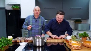 СВИНЫЕ ПАЛЬЧИКИ - домашние сосиски с необычным пюре! В гостях Сергей Малаховский