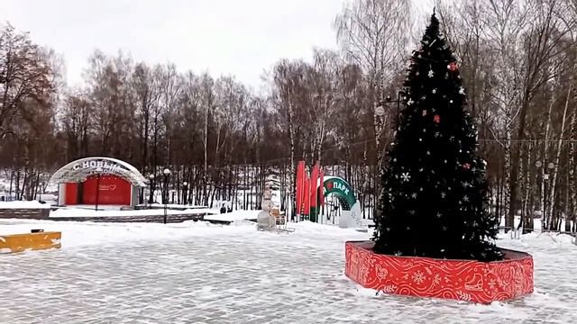 Наше Подмосковье, лыжный сезон открыт! В Клину в Сестрорецком парке проложили лыжню! Ура! смотреть онлайн