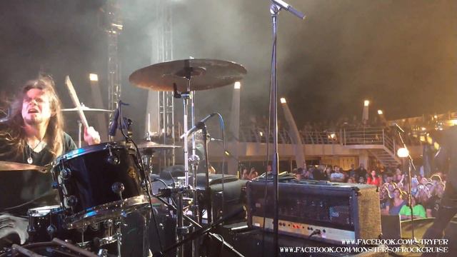 Stryper - Soldiers Under Command w/ Todd LaTorre on MOR Cruise 4.20.15 смотреть онлайн