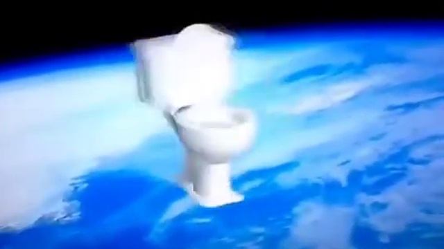 Польский унитаз крутится под музыку в очень хорошем качестве на протежении 2-х минут смотреть онлайн