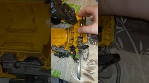 Износ механизма качания dwalt dw349