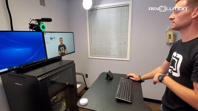 How to Use the Revolution One Button Studio смотреть онлайн