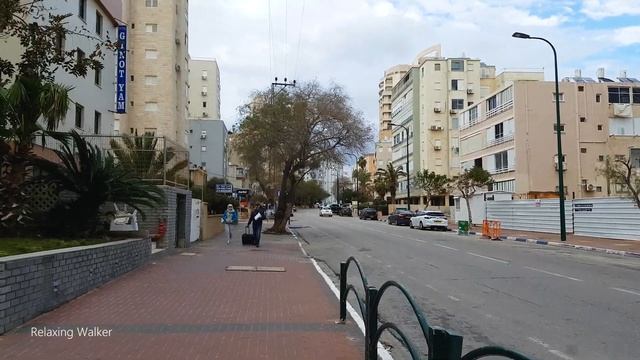 Walking in Netanya, Israel смотреть онлайн