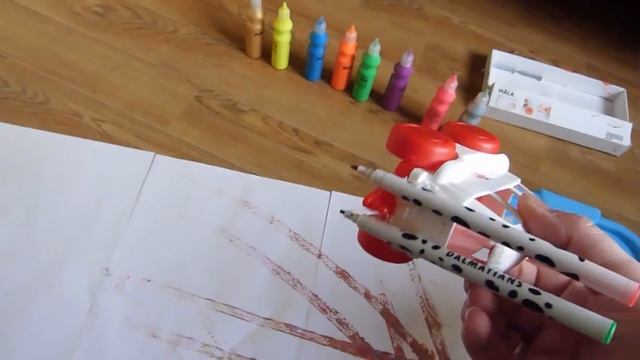 Рисование с помощью игрушечных машинок.Необычный способ рисования. смотреть онлайн