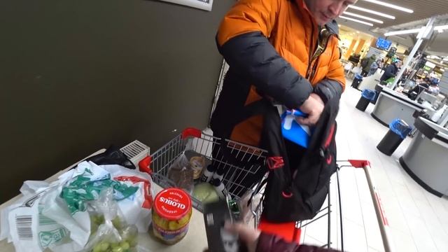 УДЕЛАЛА Вована на кухне ? САМА готовлю ужин БЫСТРО И ВКУСНО ??ИДЕАЛЬНАЯ жареная картошка! Влог смотреть онлайн