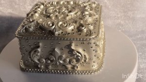 Подсвечник со свечой