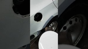 Как быстро снять лючок на wolksvagen polo.