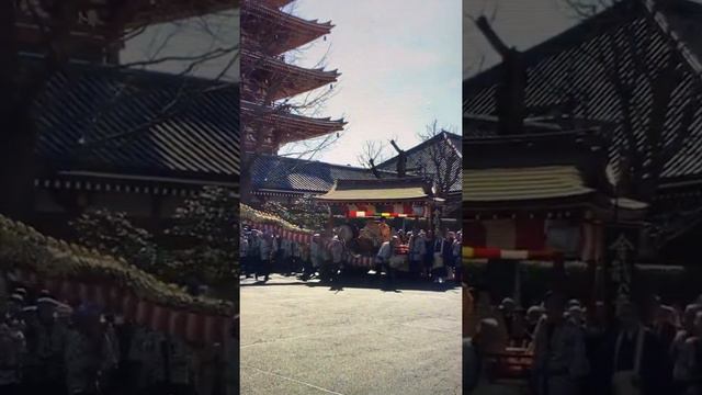 Dance of the Golden Dragon at Tokyo’s Famous Senso- Ji Temple. Japan