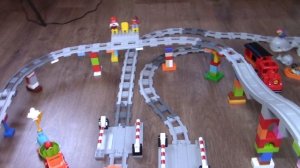 Лего Дупло мегадорога 3. LEGO DUPLO TRAIN on MEGA circuit.