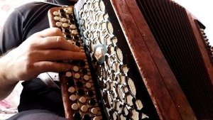 Видеоурок (Ни кого не жалко) на баяне (по многочисленным просьбам)