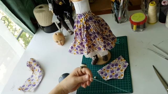 Как кроить одежду для куклы. Кукла выкройка. Из мастер-класса Киры Кинаш