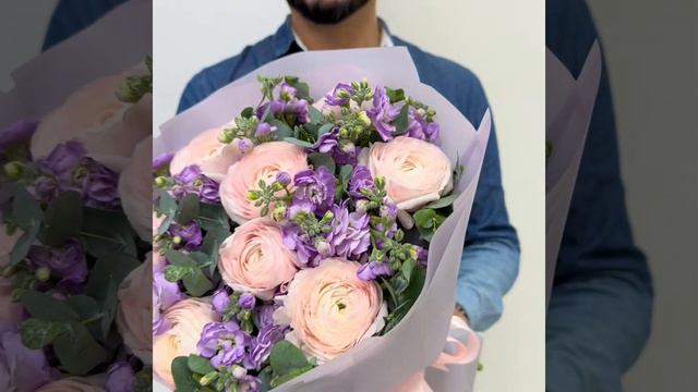 Дуо Букет S  «Искусство Любить» #flowerstory #букеты #магазинцветов #цветы #ранункулюсы #матиолы