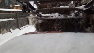 т 25 Владимерец с самодельным погрузчиком. КУН с вилами . Убираю навоз часть 2.