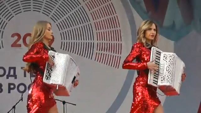 Праздничный концерт,посвященный 872 - летию Москвы. смотреть онлайн