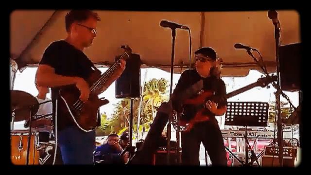 Piccolo Trio at the beach (excerpt) смотреть онлайн